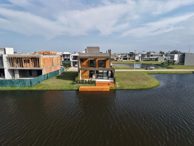 RESIDÊNCIA CONTEMPORÂNEA BEIRA-LAGO: 39ª foto da galeria de imagens do imóvel