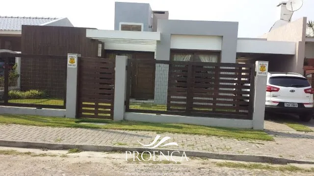 Casa 4 dormitórios no Bairro Centro em Xangri-lá: 1ª foto da galeria de imagens do imóvel