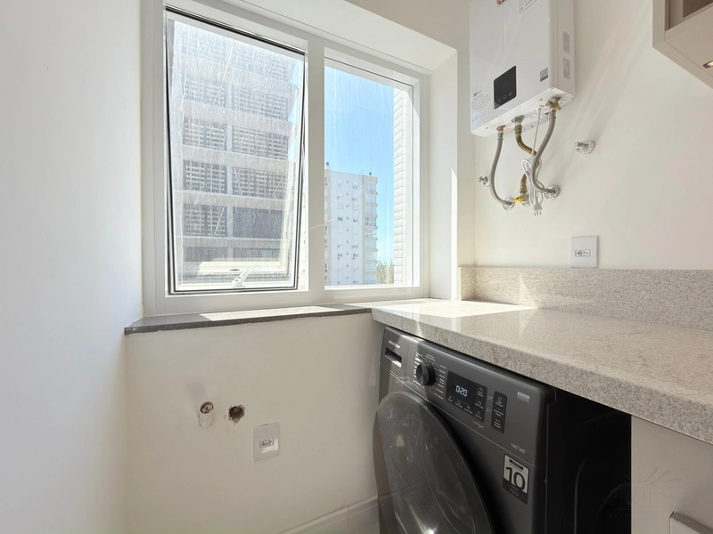 APARTAMENTO À VENDA, POUCOS PASSOS DO MAR!: 27ª foto da galeria de imagens do imóvel