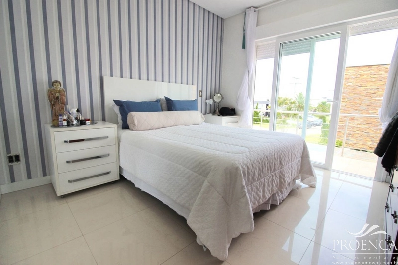 Sobrado com 4 suítes. Mobiliado e decorado em Xangri-lá.: 10ª foto da galeria de imagens do imóvel