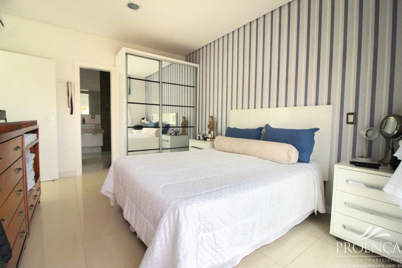 Sobrado com 4 suítes. Mobiliado e decorado em Xangri-lá.: 11ª foto da galeria de imagens do imóvel