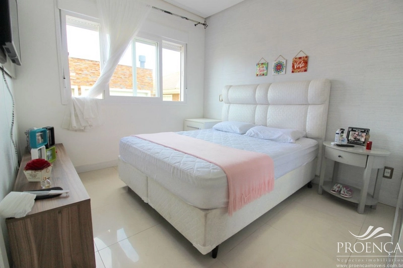 Sobrado com 4 suítes. Mobiliado e decorado em Xangri-lá.: 13ª foto da galeria de imagens do imóvel
