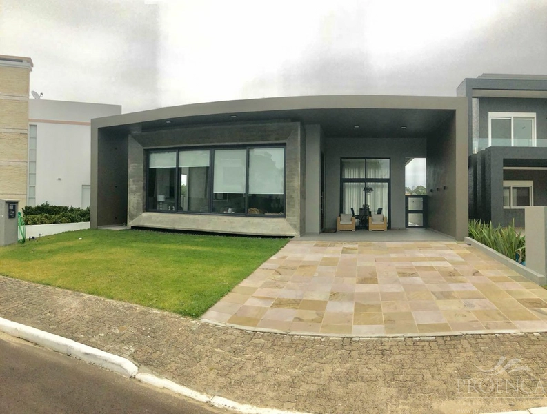 Casas em condomínio à venda em Capão da Canoa, Condomínio Velas da Mar: 1ª foto da galeria de imagens do imóvel
