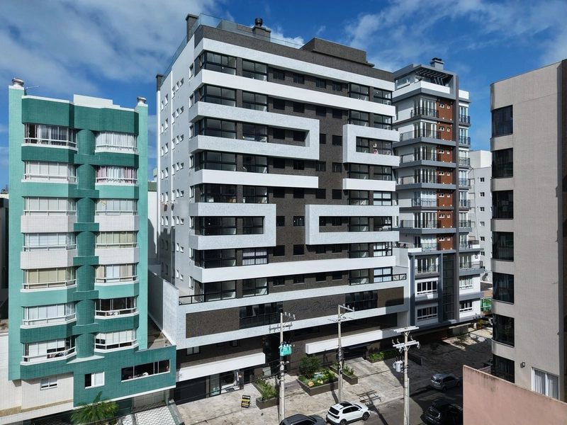 Apartamento 02 dormitórios junto a Praça Flávio Boianovski: 1ª foto da galeria de imagens do imóvel