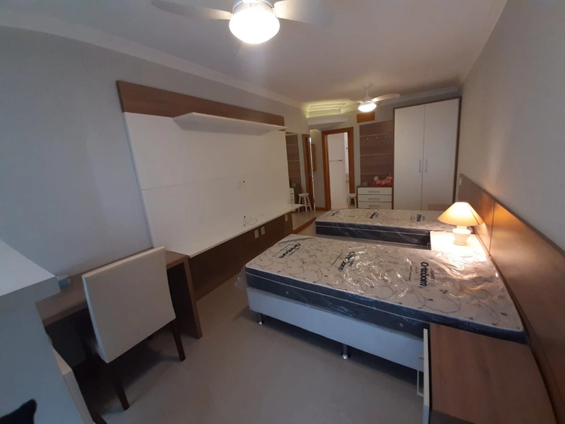 Apartamento 04 suítes frente Praça Bassani em Capão da Canoa: 7ª foto da galeria de imagens do imóvel
