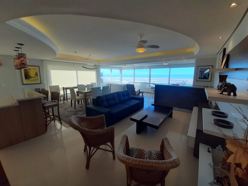 Apartamento 04 suítes frente Praça Bassani em Capão da Canoa: 5ª foto da galeria de imagens do imóvel