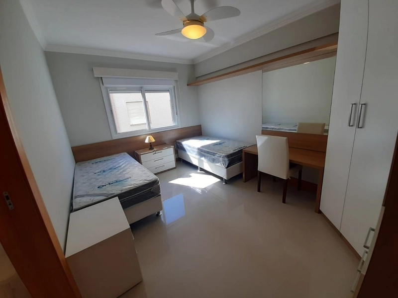 Apartamento 04 suítes frente Praça Bassani em Capão da Canoa: 9ª foto da galeria de imagens do imóvel