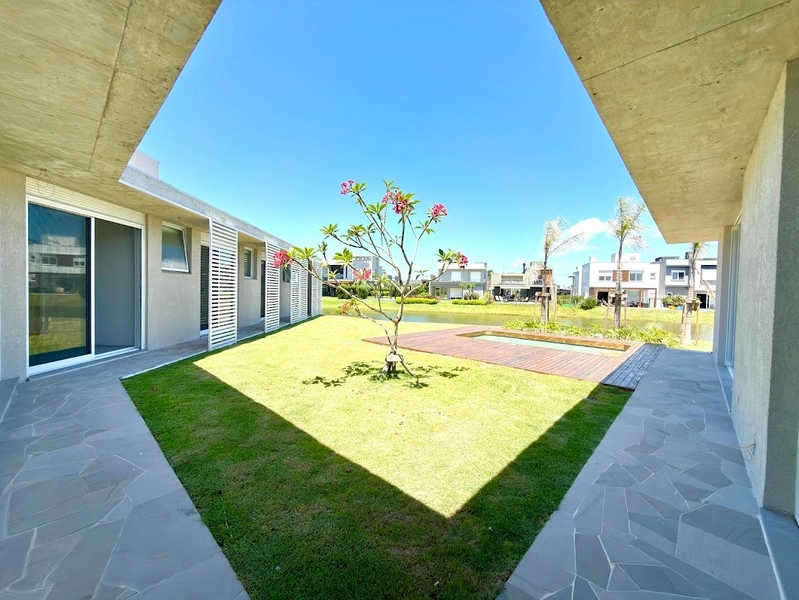 Casa Térrea Beira Lago no Condomínio Riviera Xangrilá: 6ª foto da galeria de imagens do imóvel