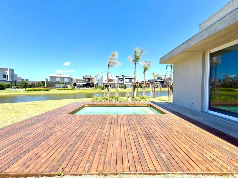 Casa Térrea Beira Lago no Condomínio Riviera Xangrilá: 26ª foto da galeria de imagens do imóvel