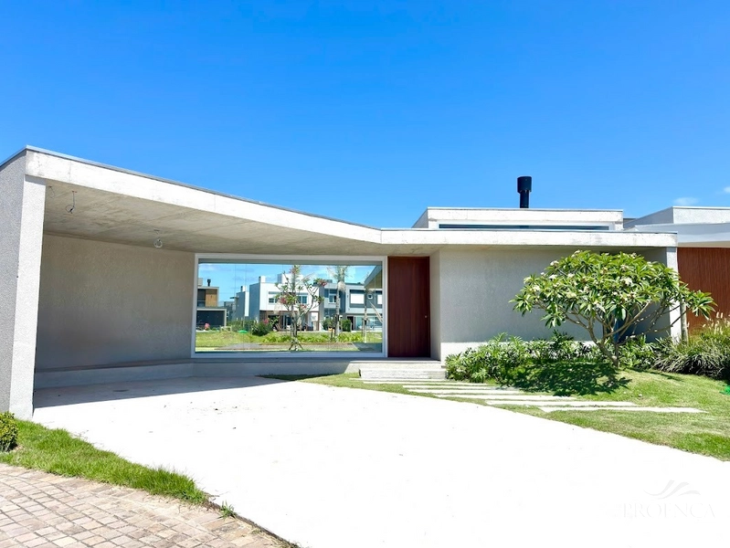 Casa Térrea Beira Lago no Condomínio Riviera Xangrilá: 1ª foto da galeria de imagens do imóvel