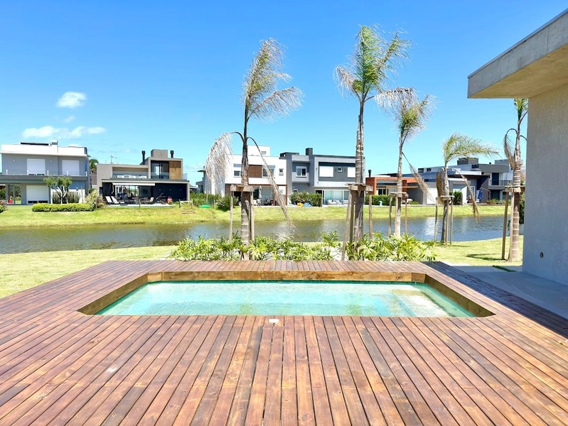 Casa Térrea Beira Lago no Condomínio Riviera Xangrilá: 27ª foto da galeria de imagens do imóvel