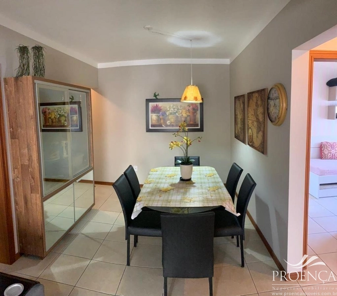 Apartamento no centro, 2 dormitórios, churrasqueira e garagem: 4ª foto da galeria de imagens do imóvel