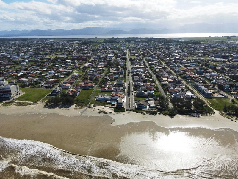 Sobrado de alto padrão 50 metros do Mar! Na praia de Capão da Canoa!: 33ª foto da galeria de imagens do imóvel