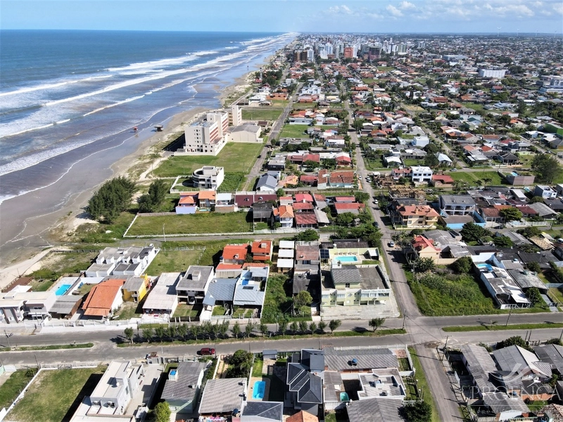 Sobrado de alto padrão 50 metros do Mar! Na praia de Capão da Canoa!: 36ª foto da galeria de imagens do imóvel