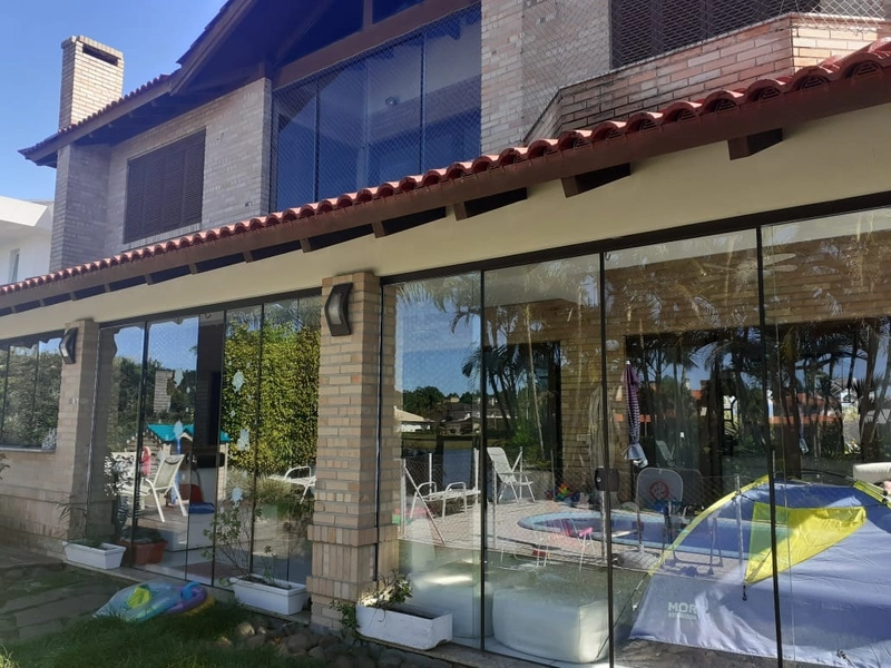 Excelente sobrado com 04 suítes beira lago, Atlântida Lagos Park: 1ª foto da galeria de imagens do imóvel