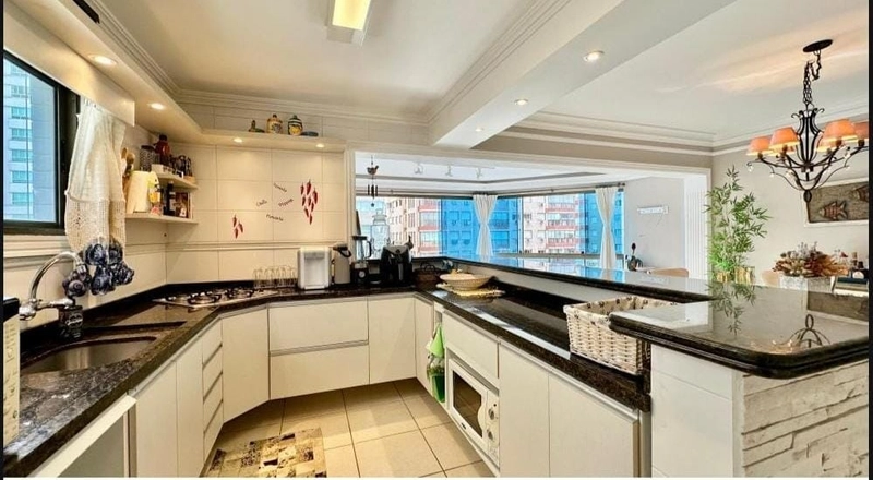 Apartamento de 3 Dormitórios Junto a Avenida! Vista Para o Mar: 4ª foto da galeria de imagens do imóvel