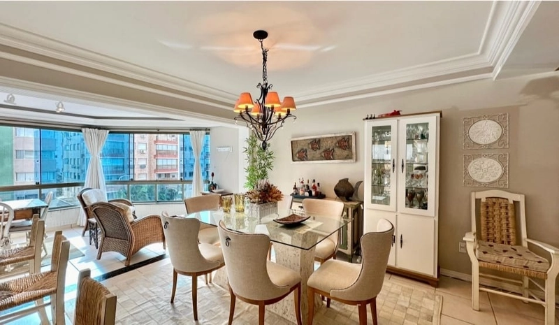 Apartamento de 3 Dormitórios Junto a Avenida! Vista Para o Mar: 1ª foto da galeria de imagens do imóvel