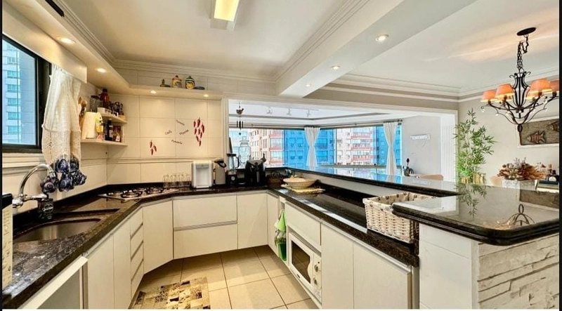 Apartamento de 3 Dormitórios Junto a Avenida! Vista Para o Mar: 8ª foto da galeria de imagens do imóvel