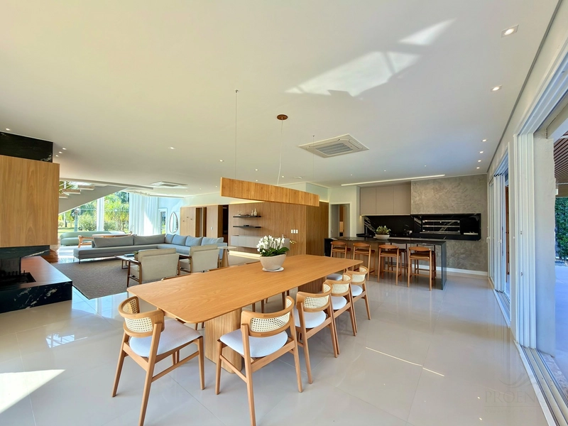 CASA À VENDA EM ATLÂNTIDA! 5 SUÍTES • 509 M² • LOTE DE ESQUINA: 14ª foto da galeria de imagens do imóvel