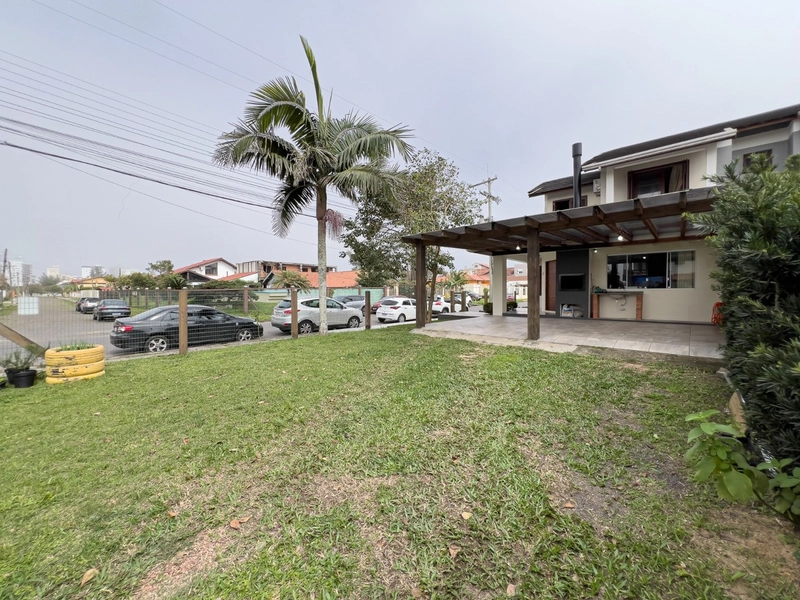SOBRADO DE ESQUINA - CAPÃO DA CANOA!: 1ª foto da galeria de imagens do imóvel