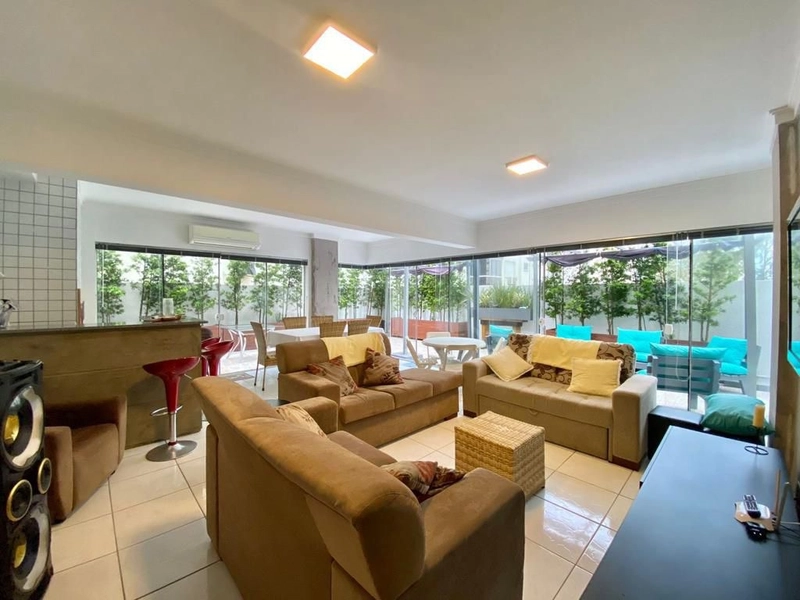 Apartamento de frente com terraço em "L", 2 dormitórios, suite, vaga!: 1ª foto da galeria de imagens do imóvel