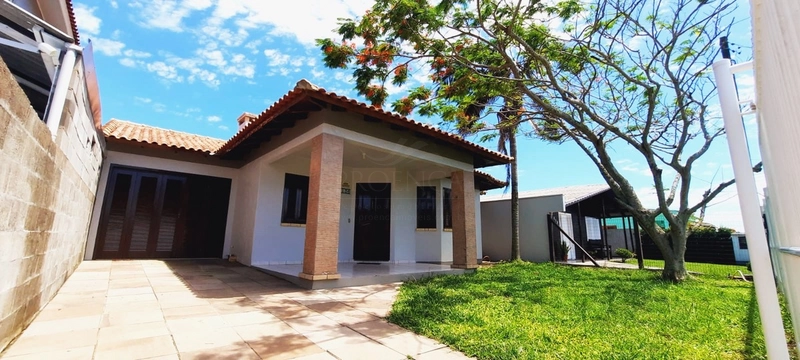 Casa à venda em Capão Da Canoa, próximo do mar.: 6ª foto da galeria de imagens do imóvel