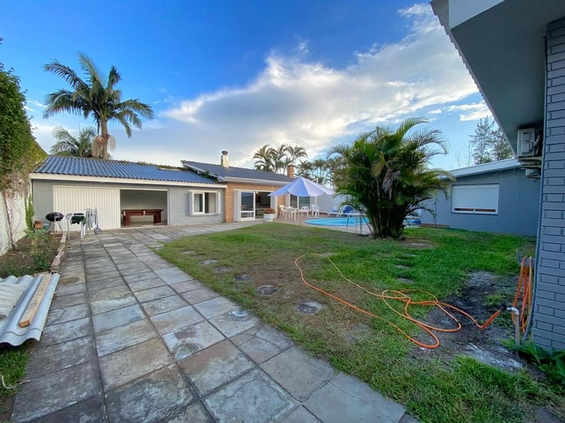 Casa 04 dormitórios com piscina em Atlântida/Xangri-lá!!: 21ª foto da galeria de imagens do imóvel