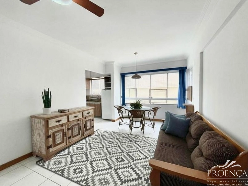 Apartamento 2 dormitórios  ao lado da praça Flávio Boianovski: 4ª foto da galeria de imagens do imóvel