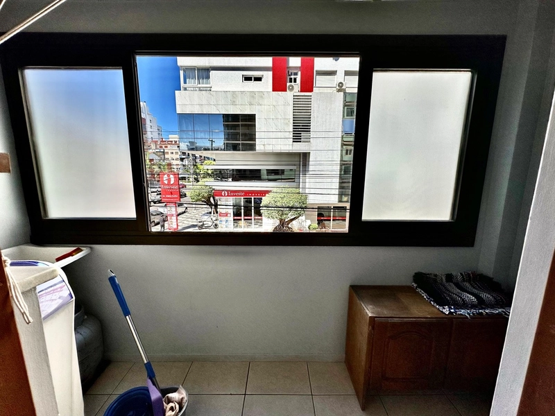 Apartamento com Sacada de frente no centro.: 14ª foto da galeria de imagens do imóvel