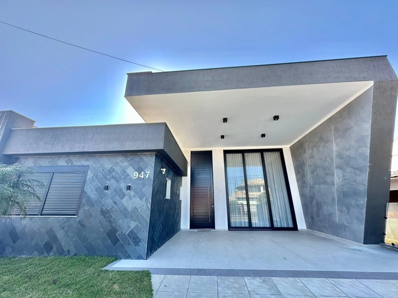 Casas fora de condomínio à venda em Xangri-Lá, Centro.: 1ª foto da galeria de imagens do imóvel