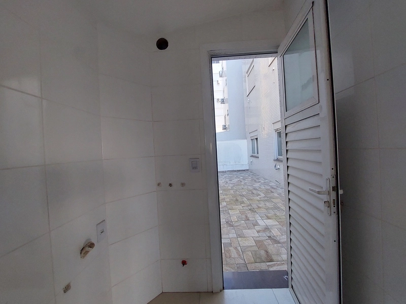 Amplo apartamento 3 dormitórios,1 suite,de frente, ZN, Capão da Canoa.: 2ª foto da galeria de imagens do imóvel