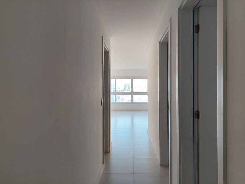 Amplo apartamento 3 dormitórios,1 suite,de frente, ZN, Capão da Canoa.: 1ª foto da galeria de imagens do imóvel