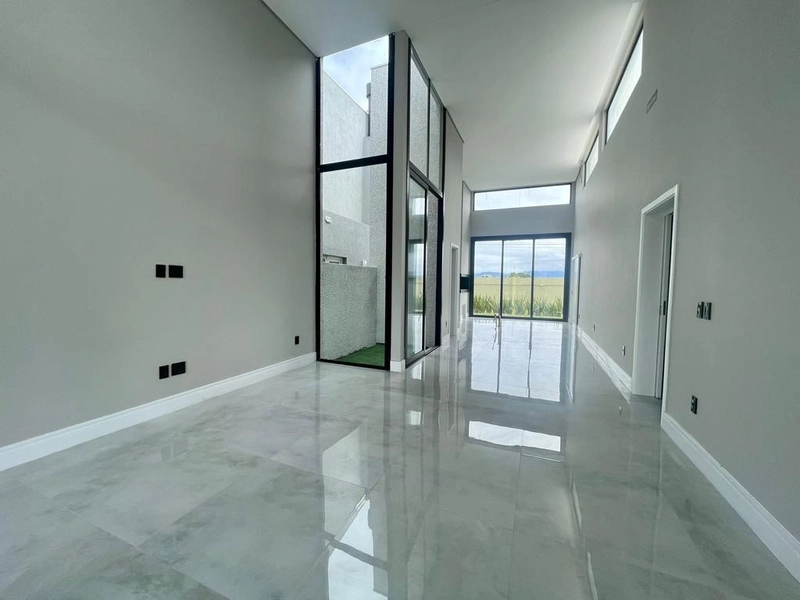 CASA EM CONDOMÍNIO FECHADO COM 04 SUITES, XANGRI-LÁ: 4ª foto da galeria de imagens do imóvel