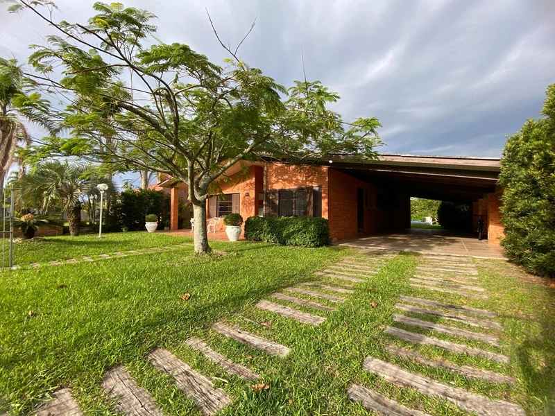 Casa em Atlântida a pouco passos do mar e Roubadinhas: 27ª foto da galeria de imagens do imóvel