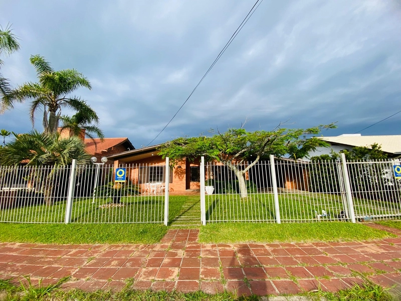 Casa em Atlântida a pouco passos do mar e Roubadinhas: 8ª foto da galeria de imagens do imóvel