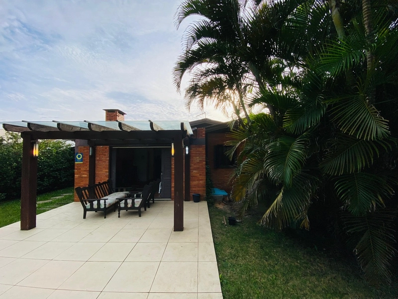 Casa em Atlântida a pouco passos do mar e Roubadinhas: 14ª foto da galeria de imagens do imóvel