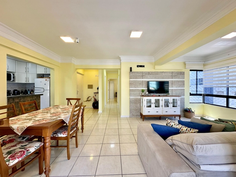 Apartamento de esquina, vista mar, centro, Capão da Canoa: 1ª foto da galeria de imagens do imóvel