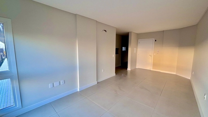 Apartamento 02 dormitórios junto a Praça Flávio Boianovski: 2ª foto da galeria de imagens do imóvel