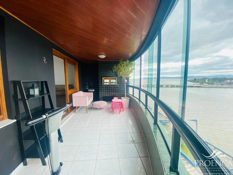 Apartamento de frente para o Rio.: 8ª foto da galeria de imagens do imóvel