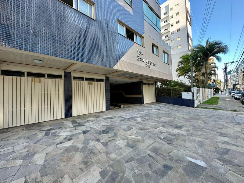 Apartamento de frente, 2 dormitórios, centro de Capão da Canoa.: 21ª foto da galeria de imagens do imóvel
