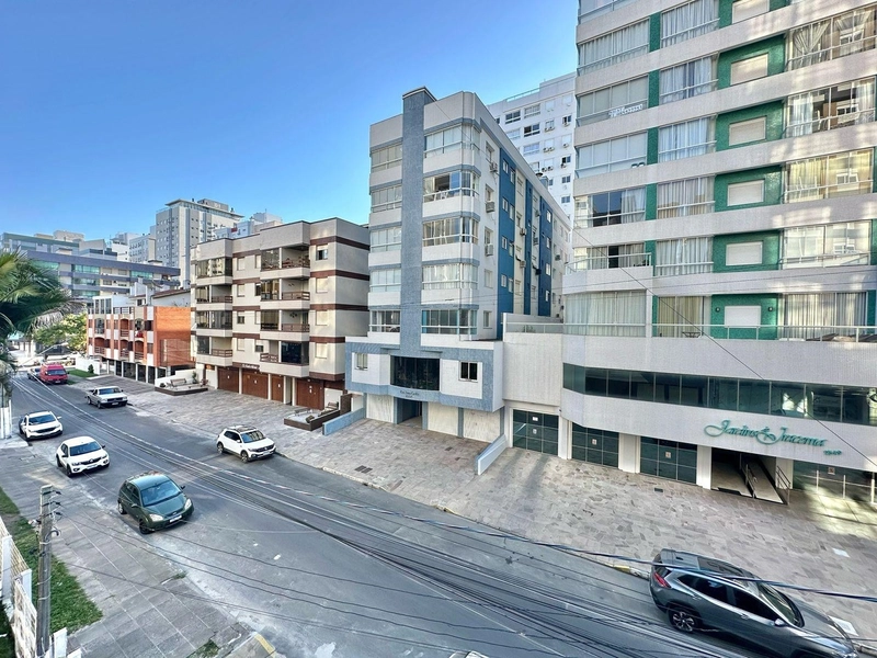 Apartamento de frente, 2 dormitórios, centro de Capão da Canoa.: 12ª foto da galeria de imagens do imóvel