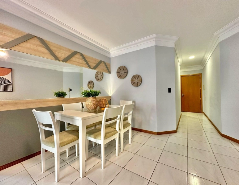 Apartamento de frente, 2 dormitórios, centro de Capão da Canoa.: 10ª foto da galeria de imagens do imóvel