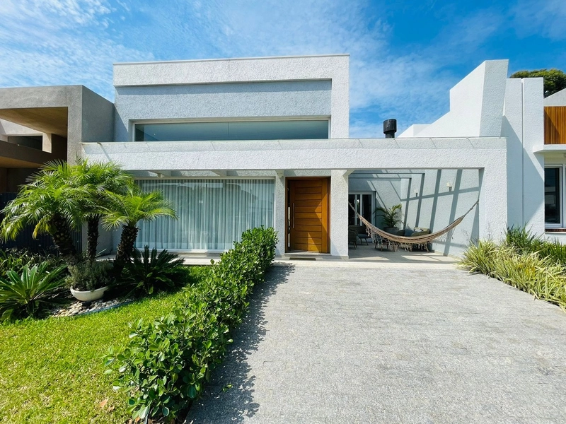 Casas à venda em Xangri-Lá, Condomínio Blue. Centro.: 1ª foto da galeria de imagens do imóvel