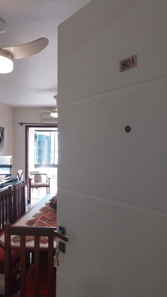 APARTAMENTO 2 DORMITÓRIOS E SACADA COM CHURRASQUEIRA: 1ª foto da galeria de imagens do imóvel