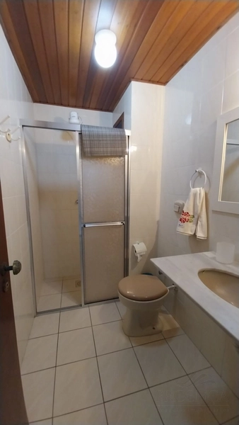 APARTAMENTO 2 DORMITÓRIOS E SACADA COM CHURRASQUEIRA: 4ª foto da galeria de imagens do imóvel