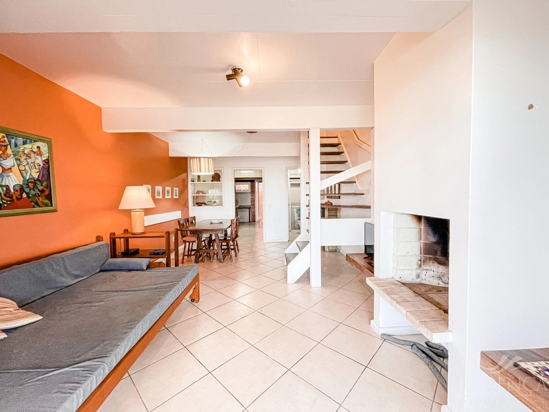 Casas fora de condomínio à venda em Xangri-Lá, Centro: 2ª foto da galeria de imagens do imóvel