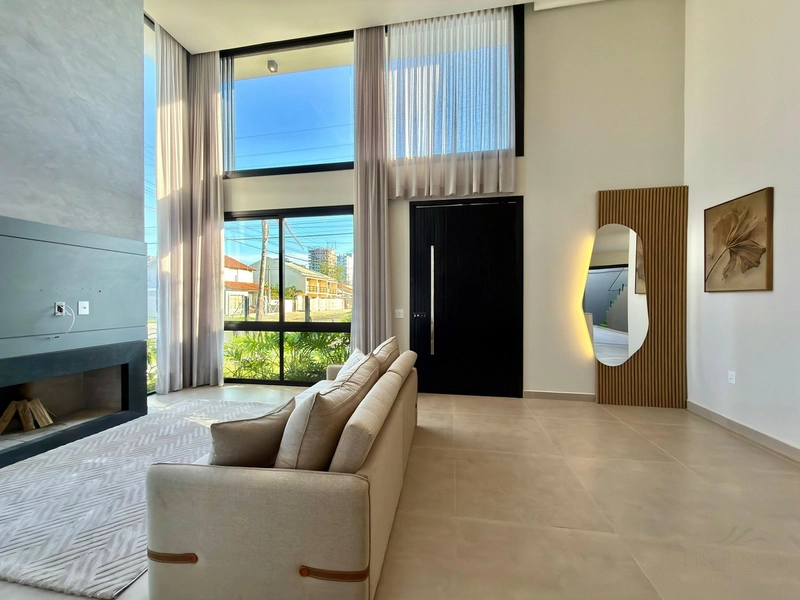 CASA ALTO PADRÃO  COM TERRAÇO E PISCINA  À VENDA: 20ª foto da galeria de imagens do imóvel