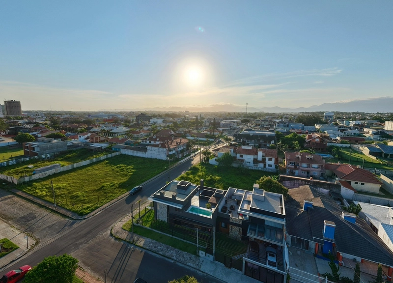 CASA ALTO PADRÃO  COM TERRAÇO E PISCINA  À VENDA: 37ª foto da galeria de imagens do imóvel