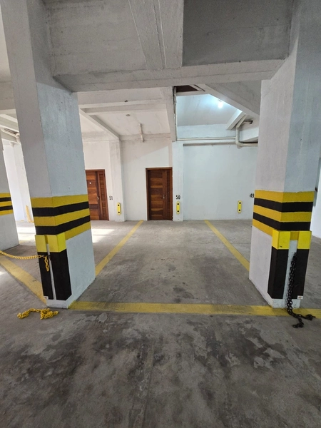 De Frente ao Lado da Praça Mini Golf e Igreja Matriz.: 5ª foto da galeria de imagens do imóvel