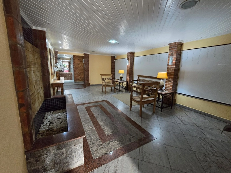 De Frente ao Lado da Praça Mini Golf e Igreja Matriz.: 4ª foto da galeria de imagens do imóvel